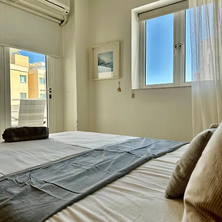 Superb Seaview Flat, Prime Area Λάρνακα