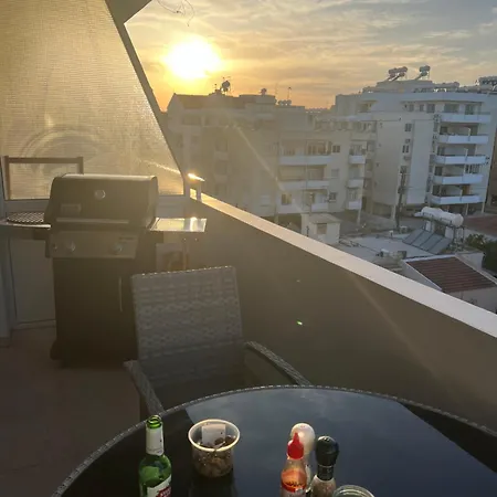 Daire Superb Seaview Flat, Prime Area Larnaca