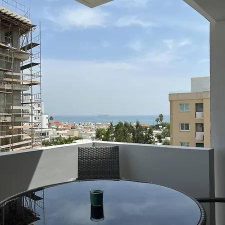 Superb Seaview Flat, Prime Area