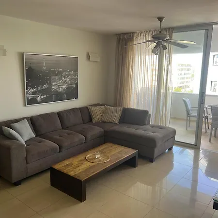Apartmán Superb Seaview Flat, Prime Area Larnaca