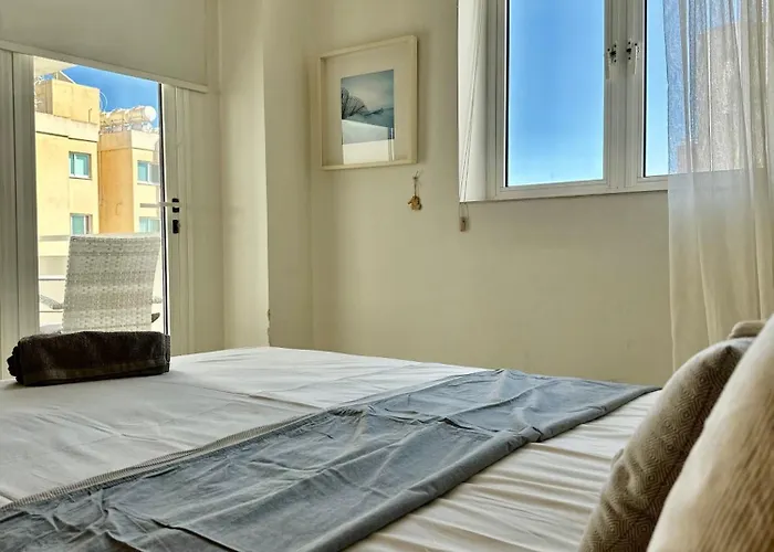 Superb Seaview Flat, Prime Area Larnaca