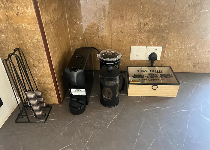 Superb Seaview Flat, Prime Area * Larnaca