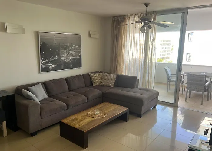 Apartmán Superb Seaview Flat, Prime Area Larnaca