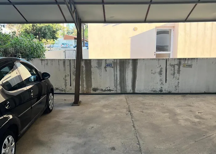 Apartmán Superb Seaview Flat, Prime Area Larnaca